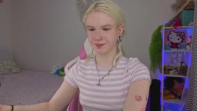 Snapshot of Mia_WaterFall chatting on 04/26/26, 03:37 Mia WaterFall online show from 04/26/26, 03:37