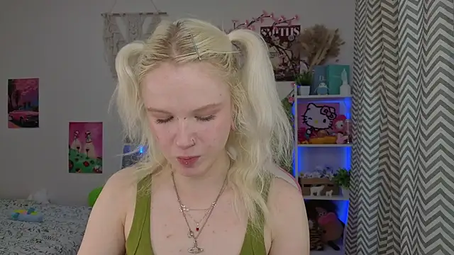Snapshot of Mia_WaterFall chatting on 05/09/26, 03:23 Mia WaterFall online show from 05/09/26, 03:23