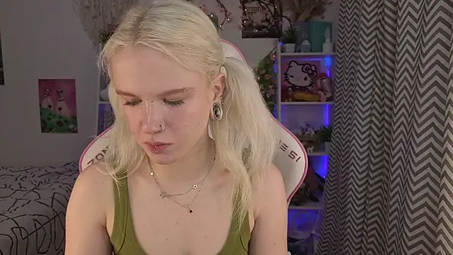 Snapshot of Mia_WaterFall chatting on 05/29/26, 03:26 Mia WaterFall online show from 05/29/26, 03:26