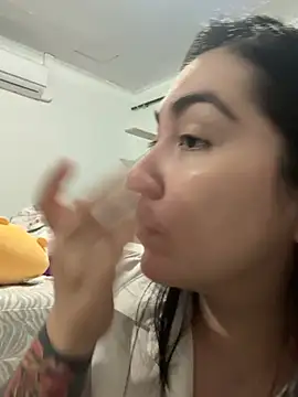 Snapshot of KathiaJenner chatting on 03/23/26, 11:36 KathiaJenner online show from 03/23/26, 11:36
