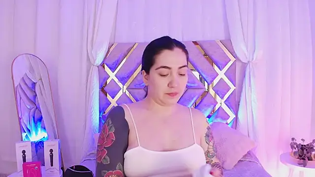 KathiaJenner online show from 07/10/26, 11:13