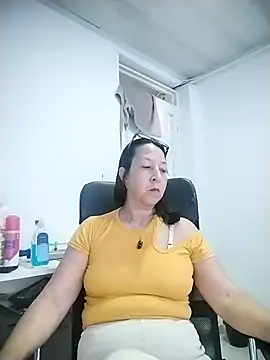 RosseLaure online show from 06/14/26, 08:11