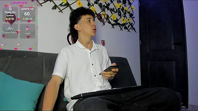 Snapshot of Maxxx_bigcockx chatting on 02/06/26, 03:11 Maxxx bigcockx online show from 02/06/26, 03:11