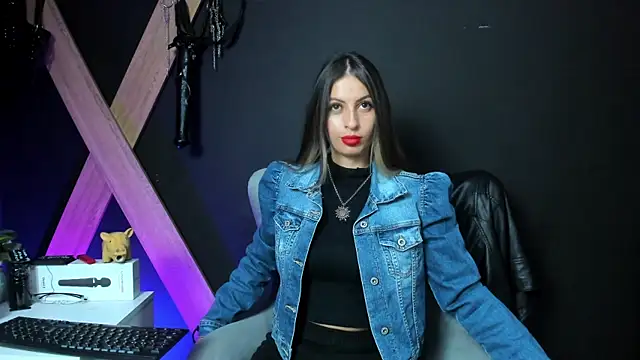 GoddesLeila online show from 05/21/26, 04:25