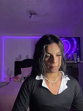 Snapshot of andyy_x chatting on 01/18/26, 02:15 andyy x online show from 01/18/26, 02:15
