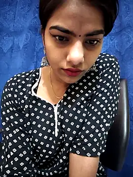 Snapshot of Alisha_Babyy chatting on 04/22/26, 04:37 Alisha Babyy online show from 04/22/26, 04:37