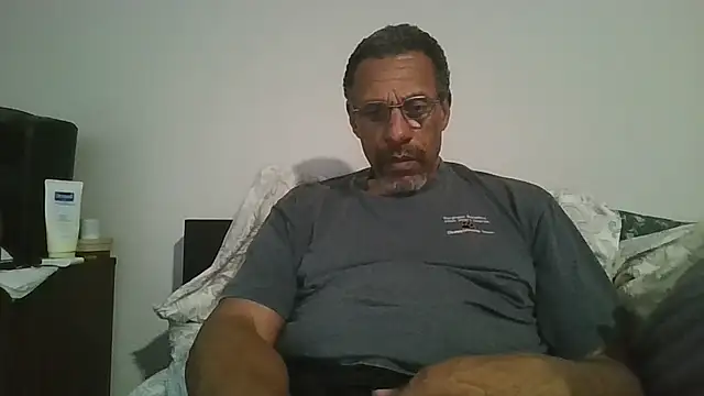swimmer2496 online show from 03/08/26, 10:02