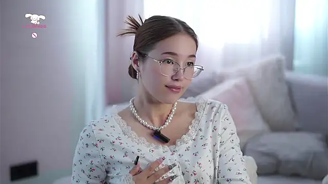 Snapshot of TenaTretina chatting on 07/12/26, 12:18 TenaTretina online show from 07/12/26, 12:18