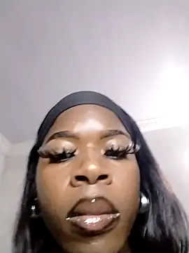 Chocolate Queenxx03 online show from 07/08/26, 12:59
