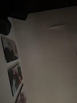 JuliaaVega online show from 05/14/26, 12:01