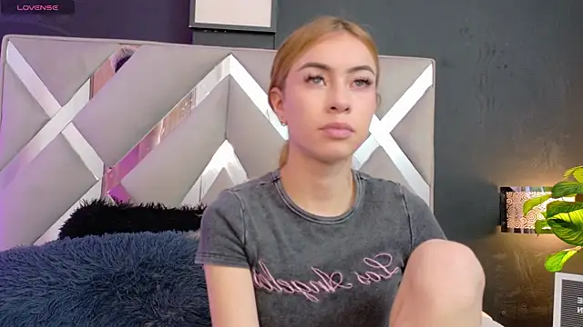 Evie demn online show from 07/21/26, 08:11