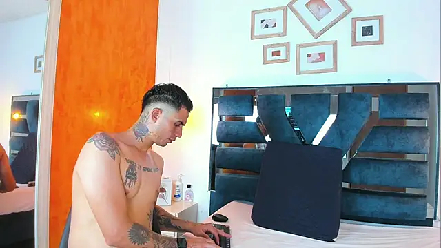 Irina and Max online show from 07/08/26, 08:13