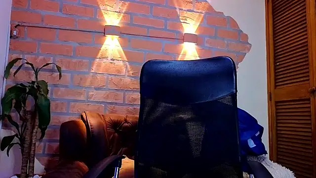 Snapshot of mister_eithan chatting on 02/14/26, 02:41 mister eithan online show from 02/14/26, 02:41