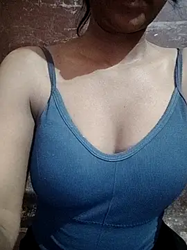 Ayesha Khan1 online show from 05/25/26, 03:56