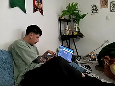 Snapshot of blackninja66 chatting on 04/16/26, 12:28 blackninja66 online show from 04/16/26, 12:28
