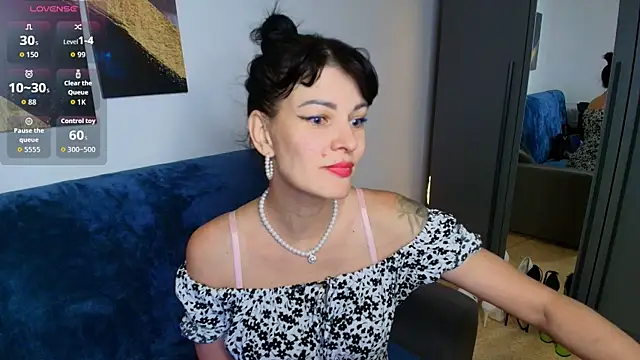 Snapshot of Agata__Moore chatting on 06/07/26, 01:54 Agata Moore online show from 06/07/26, 01:54