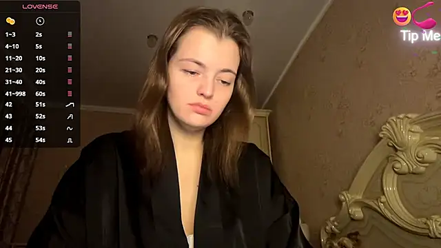 Snapshot of MistressBabe chatting on 03/04/26, 05:41 MistressBabe online show from 03/04/26, 05:41