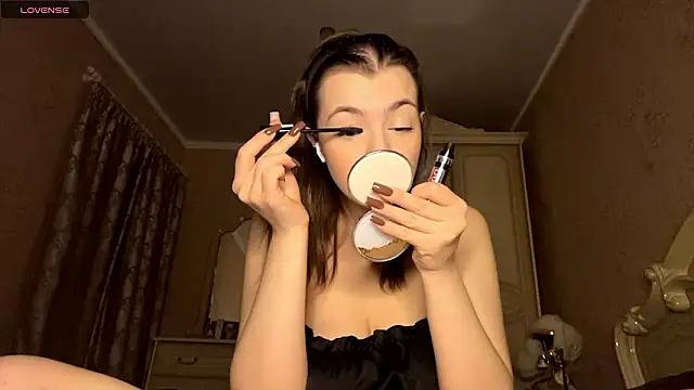 Snapshot of MistressBabe chatting on 03/06/26, 05:31 MistressBabe online show from 03/06/26, 05:31