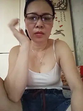 Snapshot of Nuna_689 chatting on 06/12/26, 10:03 Nuna 689 online show from 06/12/26, 10:03