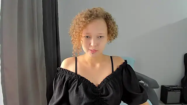 Snapshot of Senya_Sol chatting on 02/27/26, 09:53 Senya Sol online show from 02/27/26, 09:53
