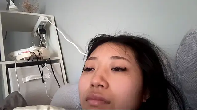 SweetMiaXO online show from 04/27/26, 10:08