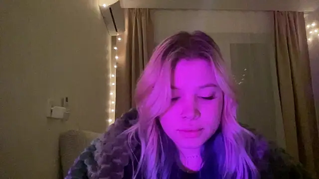 Snapshot of Lulu_Di chatting on 03/05/26, 08:16 Lulu Di online show from 03/05/26, 08:16