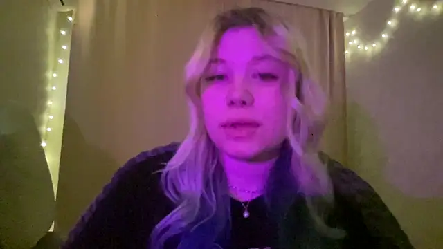 Snapshot of Lulu_Di chatting on 03/07/26, 12:29 Lulu Di online show from 03/07/26, 12:29
