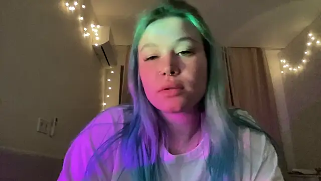Snapshot of Lulu_Di chatting on 04/19/26, 09:06 Lulu Di online show from 04/19/26, 09:06