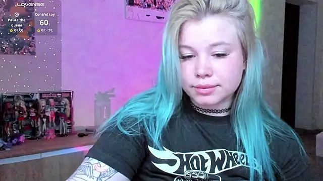 Snapshot of Lulu_Di chatting on 06/19/26, 10:13 Lulu Di online show from 06/19/26, 10:13