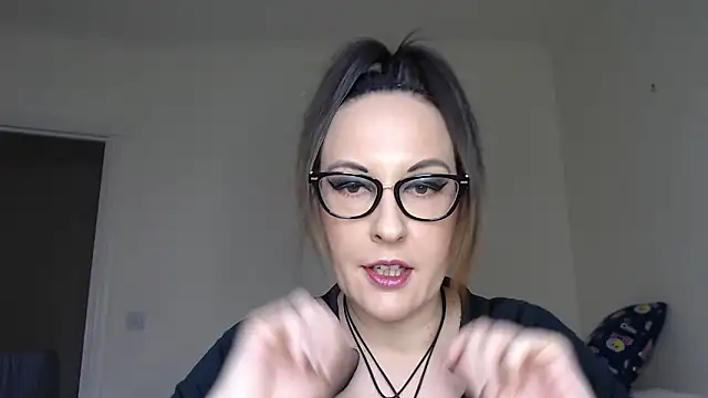 Snapshot of PsychicDominatrix chatting on 02/01/26, 02:59 PsychicDominatrix online show from 02/01/26, 02:59