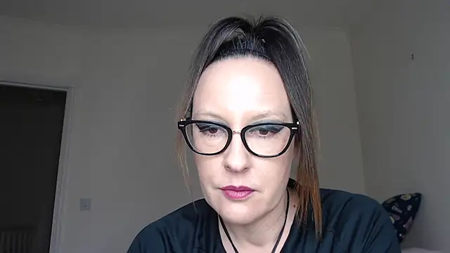 Snapshot of PsychicDominatrix chatting on 02/03/26, 01:49 PsychicDominatrix online show from 02/03/26, 01:49
