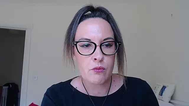 Snapshot of PsychicDominatrix chatting on 05/30/26, 02:14 PsychicDominatrix online show from 05/30/26, 02:14