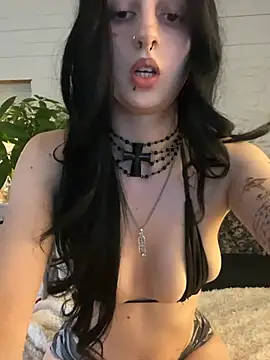 bellaxlauren online show from 07/17/26, 07:52