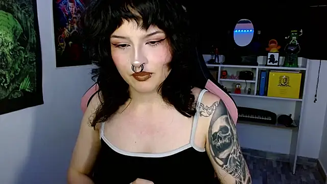 neena nyx  online show from 06/25/26, 12:10