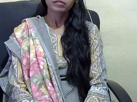 Snapshot of Kulsum_S chatting on 02/24/26, 10:24 Kulsum S online show from 02/24/26, 10:24