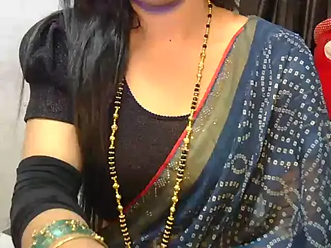 Snapshot of oo_yes_bhabhi chatting on 04/04/26, 05:27 oo yes bhabhi online show from 04/04/26, 05:27