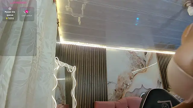 SABRIINA TAY online show from 06/13/26, 03:15