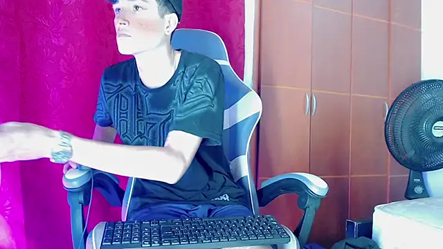Johnny cagee  online show from 02/03/26, 01:26