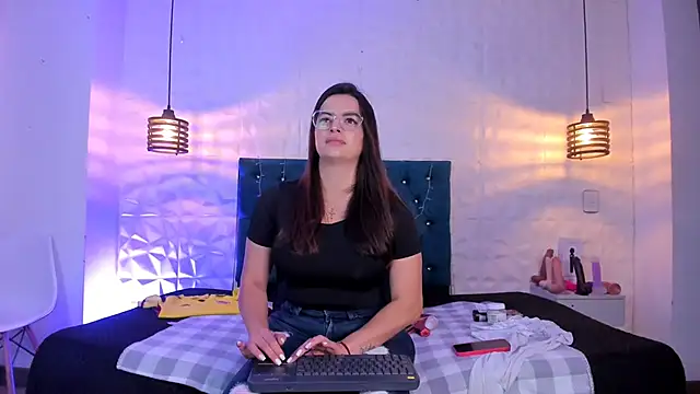 Snapshot of samantha_foxyy chatting on 03/11/26, 10:54 samantha foxyy online show from 03/11/26, 10:54