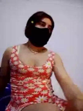 Snapshot of banouti28 chatting on 06/22/26, 12:24 banouti28 online show from 06/22/26, 12:24