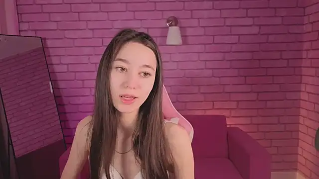 Snapshot of Nicole_Brownie chatting on 04/22/26, 01:08 Nicole Brownie online show from 04/22/26, 01:08