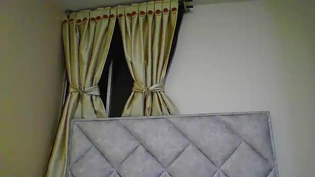 Snapshot of camila_star10 chatting on 04/22/26, 02:25 camila star10 online show from 04/22/26, 02:25