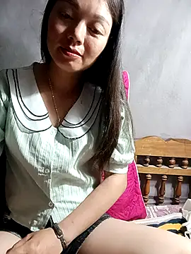 Snapshot of Rose-222 chatting on 05/11/26, 10:40 Rose-222 online show from 05/11/26, 10:40