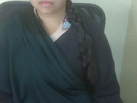 Snapshot of Cute_Aliyaa chatting on 02/24/26, 10:02 Cute Aliyaa online show from 02/24/26, 10:02