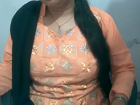 Snapshot of Cute_Aliyaa chatting on 03/06/26, 08:22 Cute Aliyaa online show from 03/06/26, 08:22
