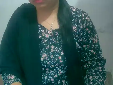 Snapshot of Cute_Aliyaa chatting on 03/07/26, 08:44 Cute Aliyaa online show from 03/07/26, 08:44