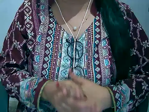 Snapshot of Cute_Aliyaa chatting on 03/20/26, 10:20 Cute Aliyaa online show from 03/20/26, 10:20