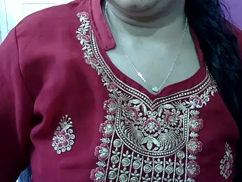 Snapshot of Cute_Aliyaa chatting on 03/27/26, 12:38 Cute Aliyaa online show from 03/27/26, 12:38