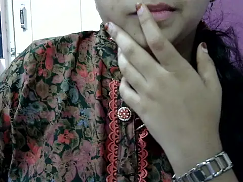 Snapshot of Cute_Aliyaa chatting on 04/01/26, 01:52 Cute Aliyaa online show from 04/01/26, 01:52
