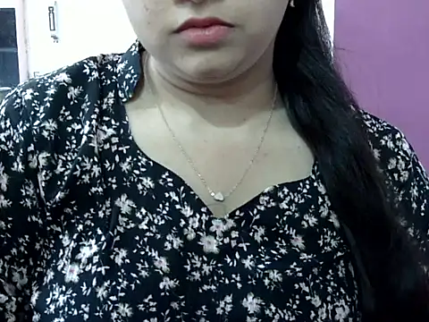 Snapshot of Cute_Aliyaa chatting on 04/16/26, 11:44 Cute Aliyaa online show from 04/16/26, 11:44